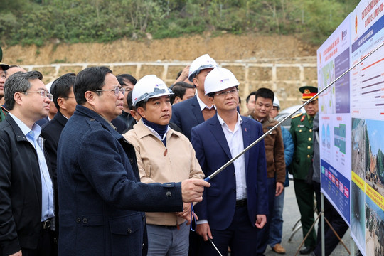 Thủ tướng phân công giải quyết vướng mắc tại các dự án cao tốc Bắc - Nam