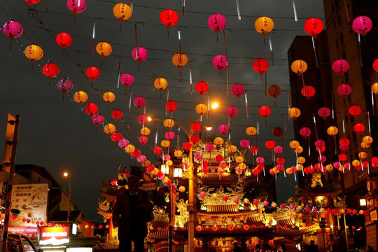 Quan chức Trung Quốc tới Đài Loan xem đèn lồng