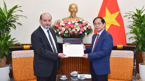 Bộ trưởng Bùi Thanh Sơn tiếp Đại sứ Thổ Nhĩ Kỳ tại Việt Nam Haldun Tekneci