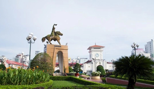 TPHCM sẽ làm mới tượng đài vua Lê Lợi và Trần Nguyên Hãn