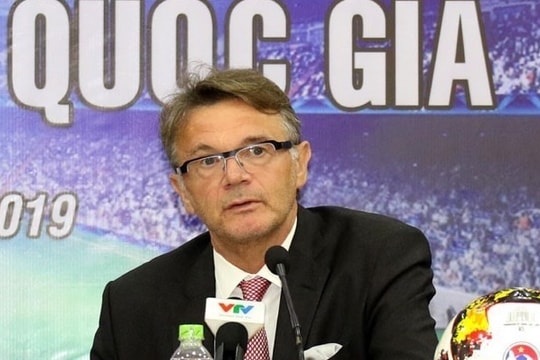 Huấn luyện viên Troussier ra mắt vào ngày 27.2