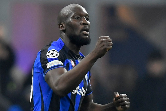 Lukaku tỏa sáng giúp Inter nắm lợi thế ở Champions League