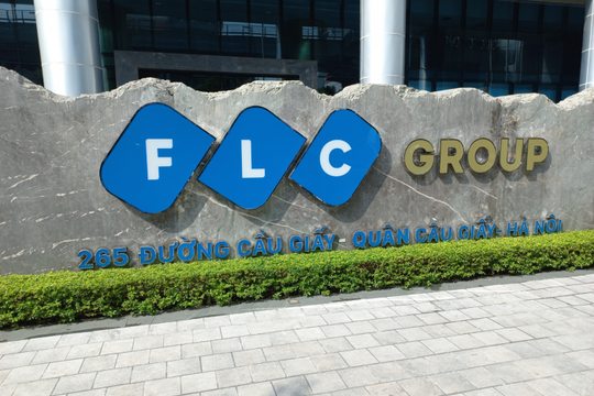 Vừa lên sàn Upcom, cổ phiếu FLC lập tức bị đình chỉ giao dịch