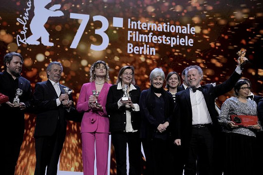 Phim tài liệu 'On the Adamant' đoạt giải Gấu Vàng tại LHP Berlin