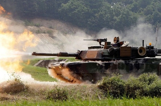 Quan chức Mỹ nêu lý do ông Biden đồng ý gửi xe tăng M1 Abrams cho Ukraine