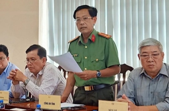 Công bố toàn bộ thông tin vụ bé trai lọt trụ bê tông