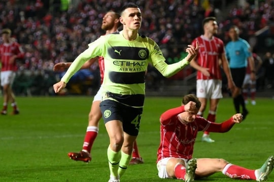 Foden lập cú đúp, Man City vào tứ kết FA Cup