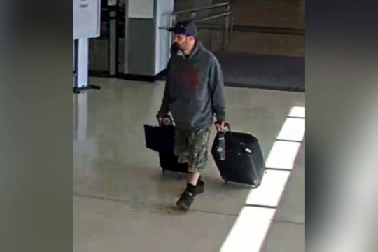 Phát hiện hành khách giấu thuốc nổ trong vali, sân bay Mỹ đóng cửa 2 tiếng