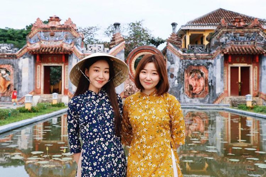 Việt Nam trở thành địa điểm du lịch ưa thích nhất của giới trẻ Hàn Quốc