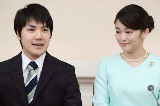 Chồng của cựu công chúa Nhật chính thức trở thành luật sư