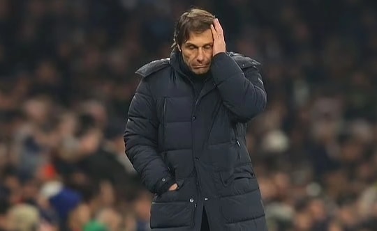 Tottenham thua đau AC Milan, HLV Antonio Conte lo mất việc sớm