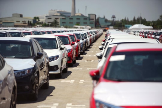 Giá ôtô tại Việt Nam gấp đôi Thái Lan, cao hơn Mỹ, Nhật