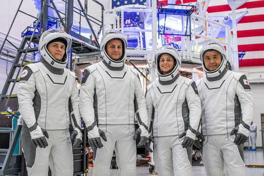 Phi hành đoàn lên vũ trụ bằng tàu SpaceX sẽ tiết lộ kế hoạch tương lai