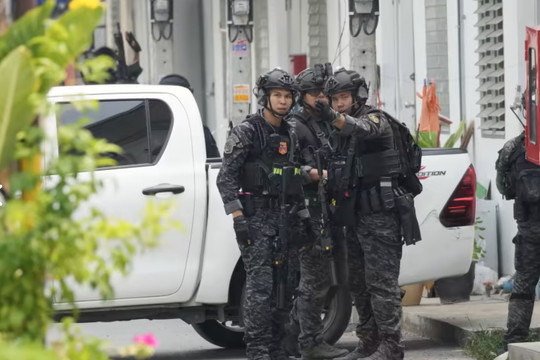 Thái Lan: Tâm lý bất ổn, một cảnh sát xả súng từ nhà riêng
