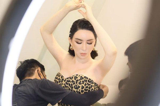 Video nữ tỷ phú của Hoa hậu Hoàn vũ nhảy múa phản cảm