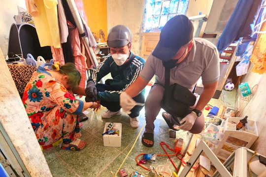 Hơn 70 chiến sỹ công an đột kích ổ ma túy của 2 mẹ con giữa trung tâm Đà Nẵng