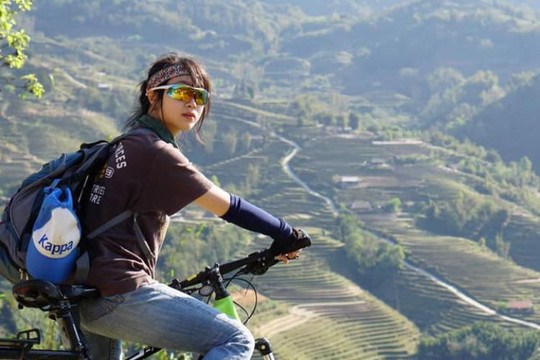 Nữ sinh phượt xe đạp 420 km khám phá Hà Giang và Cao Bằng