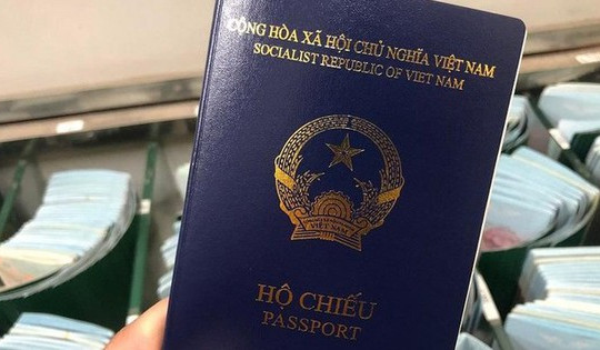 Bộ Công an đề xuất sửa luật, thêm 'nơi sinh' vào hộ chiếu