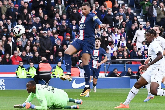 Messi và Mbappe vô duyên, PSG nhận cú sốc ở Ligue 1