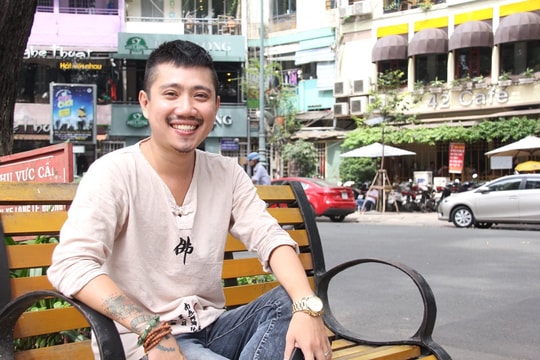 Từ Khang dùng giọng nói chinh phục hàng triệu người hâm mộ