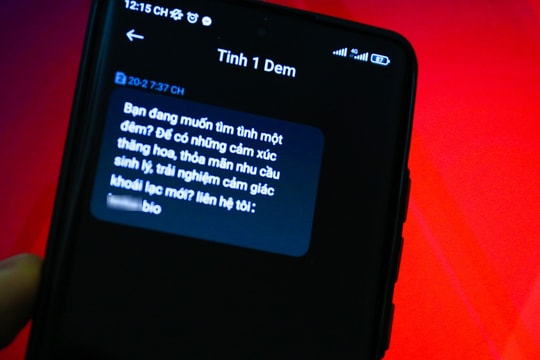 Tin nhắn ‘da pho’, ‘bong hong’ từ đâu ra
