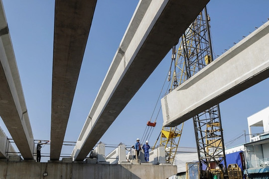 Cận cảnh cây cầu xây 20 năm chưa xong, sắp thành hình ở TPHCM