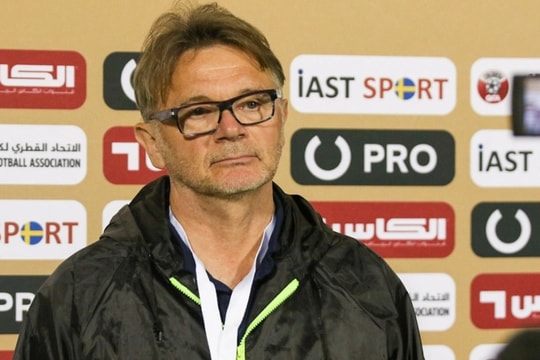 HLV Philippe Troussier: "Tôi chịu trách nhiệm về các trận thua"