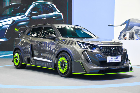 Chi tiết Peugeot 2008 Sport Concept - SUV đô thị với kiểu dáng xe đua