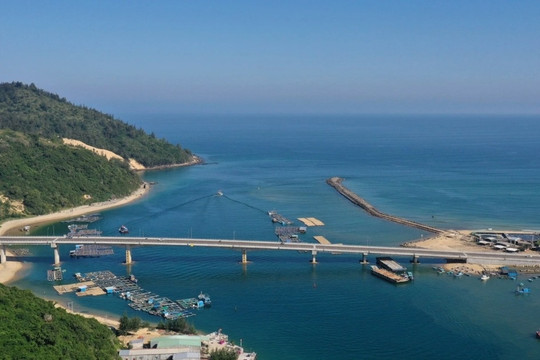 Bình Định khởi công đường ven biển gần 1.500 tỷ đồng
