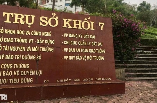Xác minh việc 'giả mù chữ để né thi lý thuyết lái xe'
