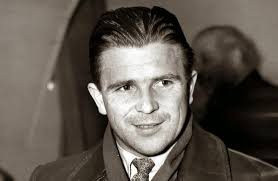 Ferenc Puskas chưa một lần chạm tay Quả bóng Vàng, nhưng vĩ đại thế nào