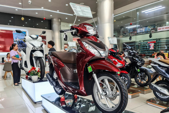 Honda tăng giá hàng loạt xe máy