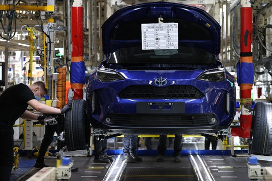 Phớt lờ lệnh cấm, Toyota tăng công suất chế tạo ô tô tại châu Âu