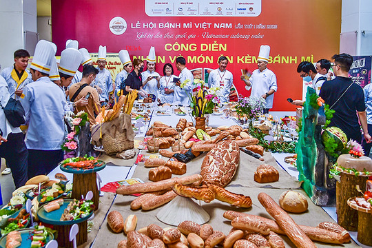 Khám phá hơn 100 món ăn kèm bánh mì tại Lễ hội Bánh mì Việt Nam