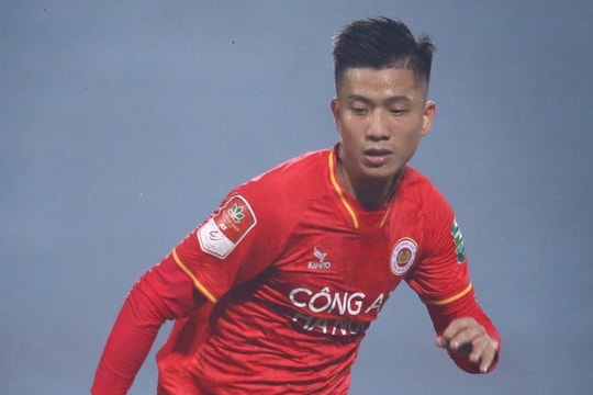 Phan Văn Đức đứt dây chằng đầu gối, nghỉ 9 tháng