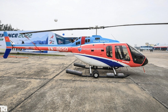 Rơi trực thăng chở du khách ngắm Vịnh Hạ Long, 5 người gặp nạn