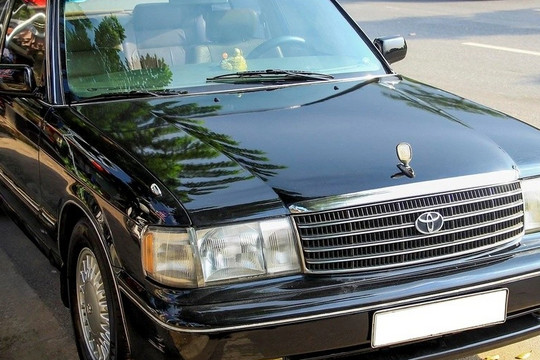 "Choáng" với giá trúng đấu giá 5 ô tô cũ của Văn phòng Chính phủ