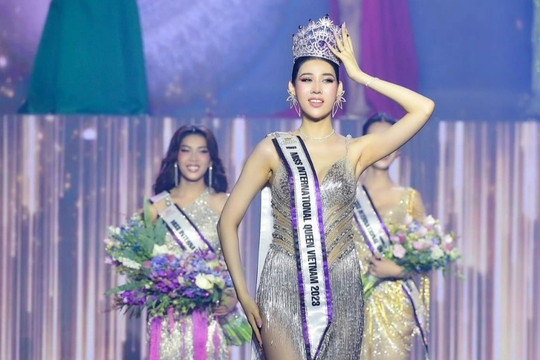 Cuộc thi Hoa hậu Chuyển giới Việt Nam của Hương Giang bị "tuýt còi"