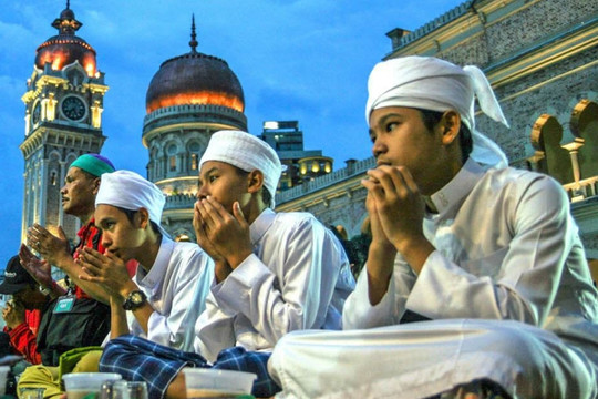 Tại sao Ramadan là tháng linh thiêng nhất trong văn hóa Hồi giáo?