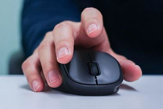 Cách dùng bàn phím và chuột tiết lộ mức độ căng thẳng tại nơi làm việc