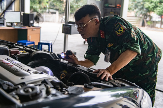 Đăng ký đăng kiểm trực tuyến xong vẫn chưa hết gian nan