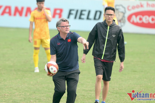 U22 Việt Nam: HLV Philippe Troussier công bố danh sách chuẩn bị SEA Games 32