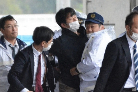 Nhật Bản công bố danh tính kẻ ném bom khói vào Thủ tướng Kishida
