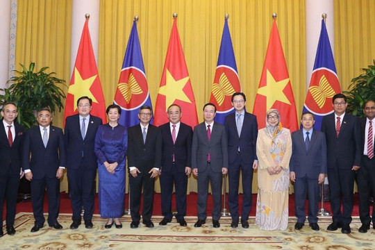 Đại sứ các nước ASEAN đến chào và chúc mừng Chủ tịch nước Võ Văn Thưởng