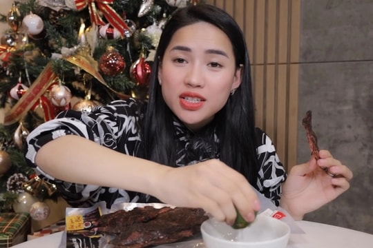 Reviewer - nghề hái ra tiền nhưng ngập tràn những góc tối