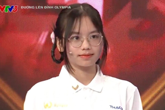 Thí sinh Olympia tranh biện cùng MC Khánh Vy trên sóng truyền hình