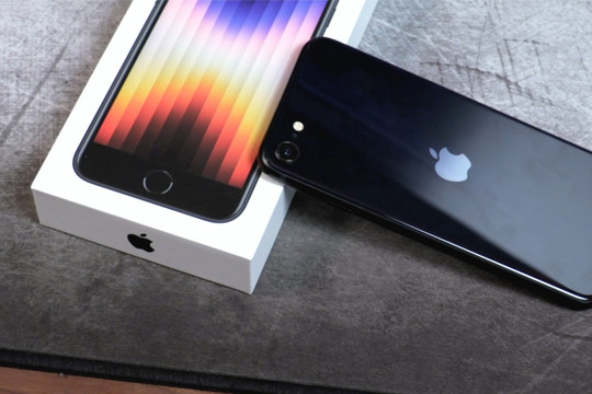Mẫu iPhone chưa bị Apple 'khai tử' nhưng các chuỗi Việt đã ngừng bán