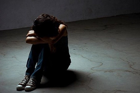 Từ vụ nữ sinh lớp 9 ở Nghệ An tự tử: Bố mẹ cần thấu hiểu hơn về tâm sinh lý tuổi mới lớn