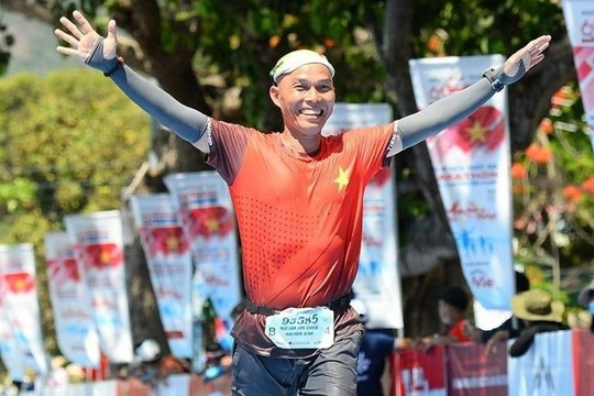 Bị ung thư máu vẫn hoàn thành marathon 70km: Thần chết cũng phải chào thua tôi