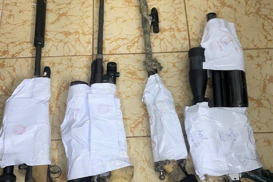 Tạm giam nhóm tàng trữ trái phép vũ khí quân dụng ở Đắk Nông